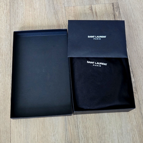 *Authentic* Saint Laurent Monogram Wallet Chain Purse - Picture 6 of 6